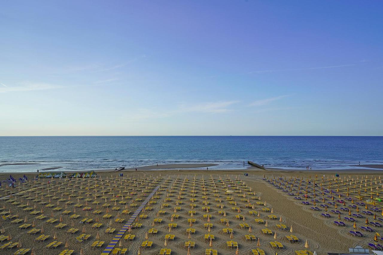 Hotel Strand A Frontemare Lido di Jesolo Eksteriør billede