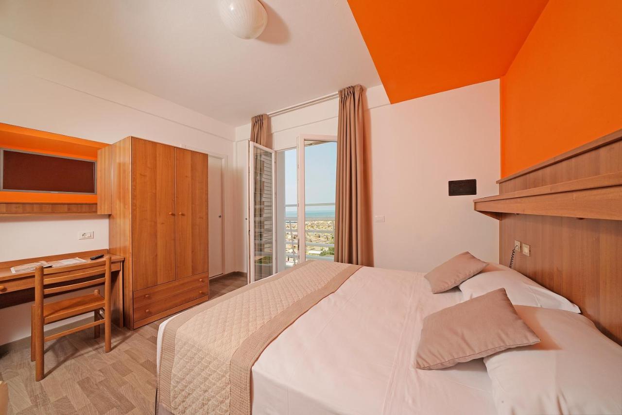 Hotel Strand A Frontemare Lido di Jesolo Eksteriør billede