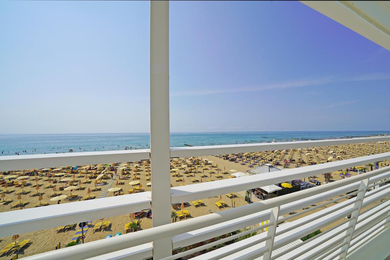 Hotel Strand A Frontemare Lido di Jesolo Eksteriør billede