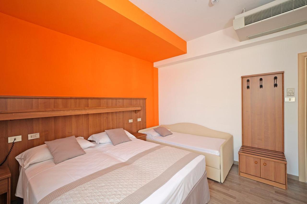 Hotel Strand A Frontemare Lido di Jesolo Eksteriør billede