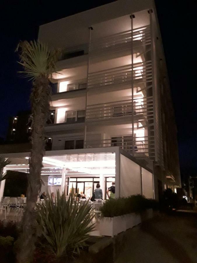 Hotel Strand A Frontemare Lido di Jesolo Eksteriør billede