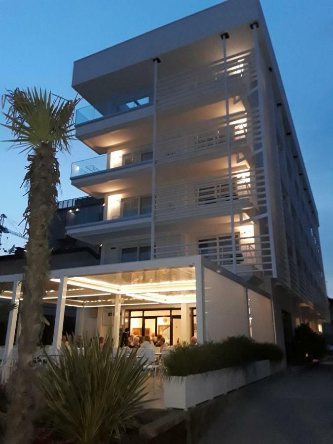 Hotel Strand A Frontemare Lido di Jesolo Eksteriør billede