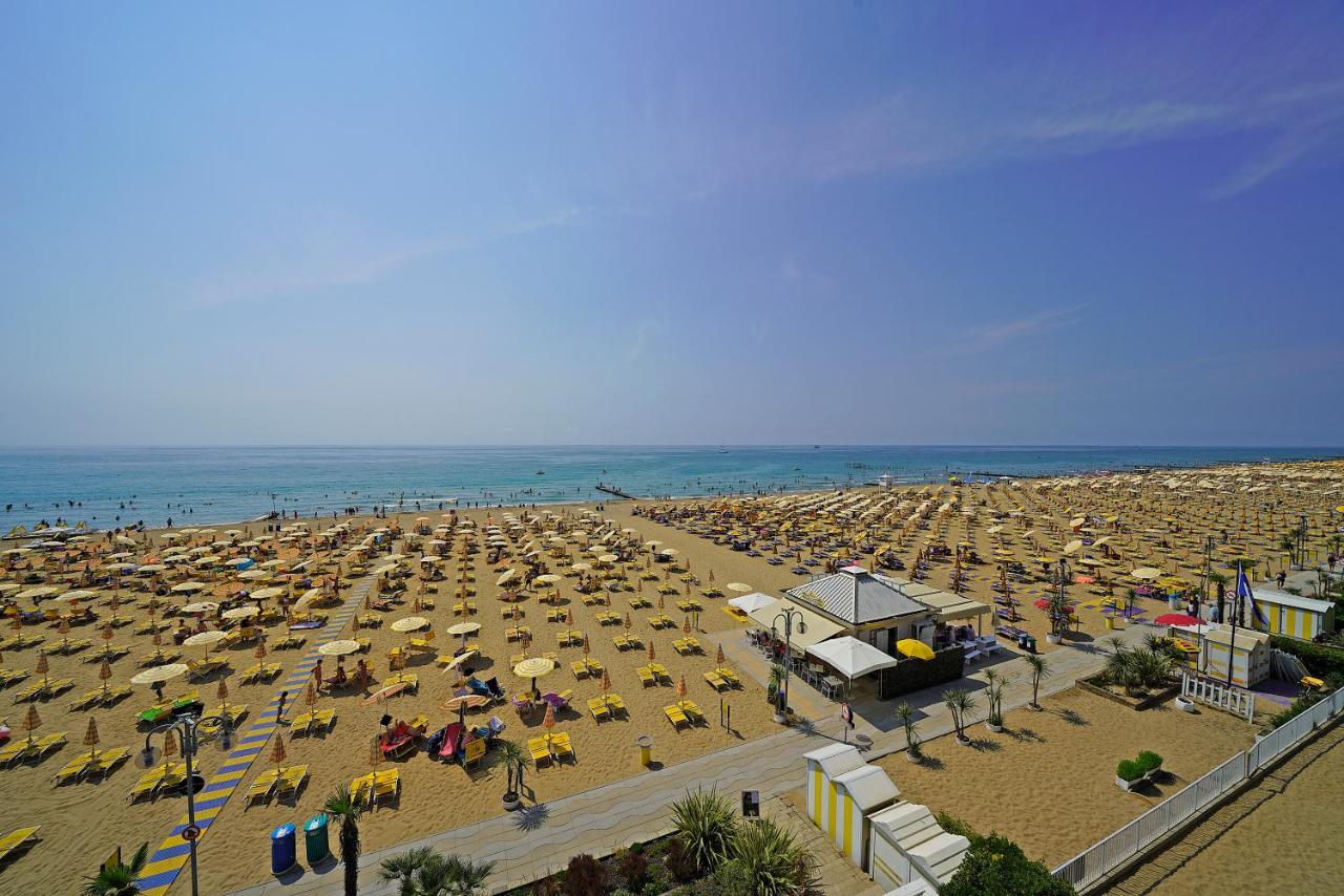 Hotel Strand A Frontemare Lido di Jesolo Eksteriør billede